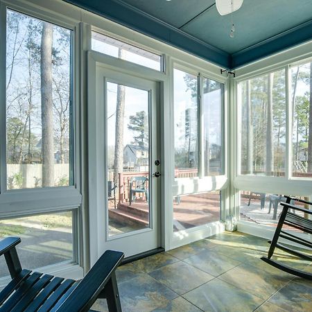 Lovely Fayetteville Home Deck And Fireplace! Dış mekan fotoğraf